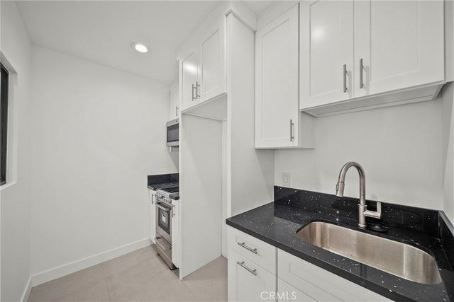 11488 Burbank, North Hollywood, CA 91601