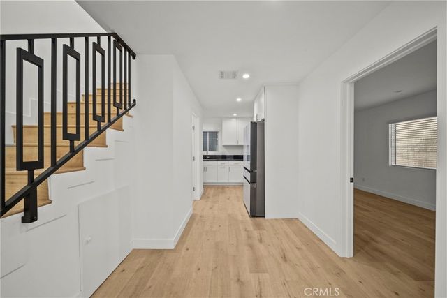 11488 Burbank, North Hollywood, CA 91601
