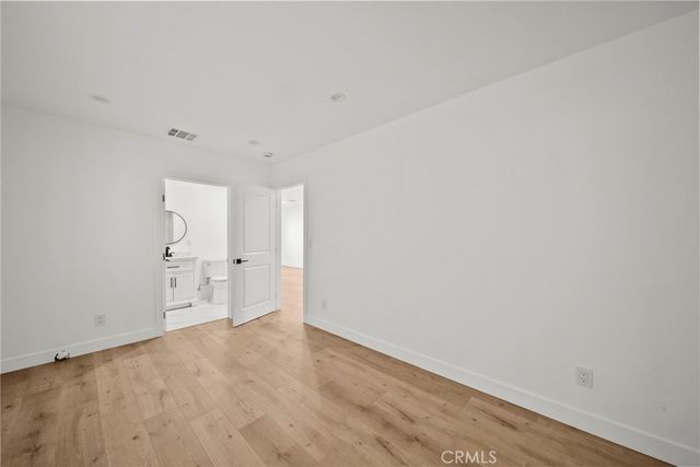 11488 Burbank, North Hollywood, CA 91601