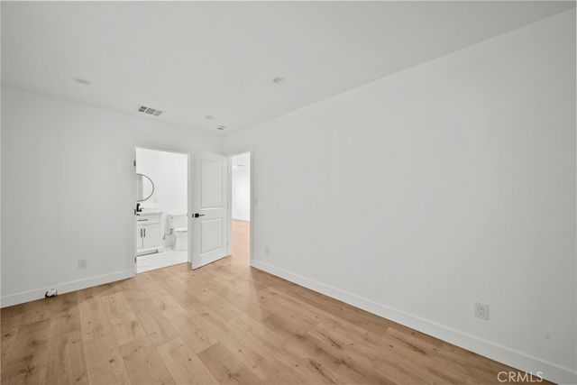 11488 Burbank, North Hollywood, CA 91601