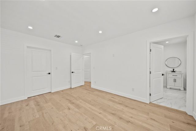 11488 Burbank, North Hollywood, CA 91601
