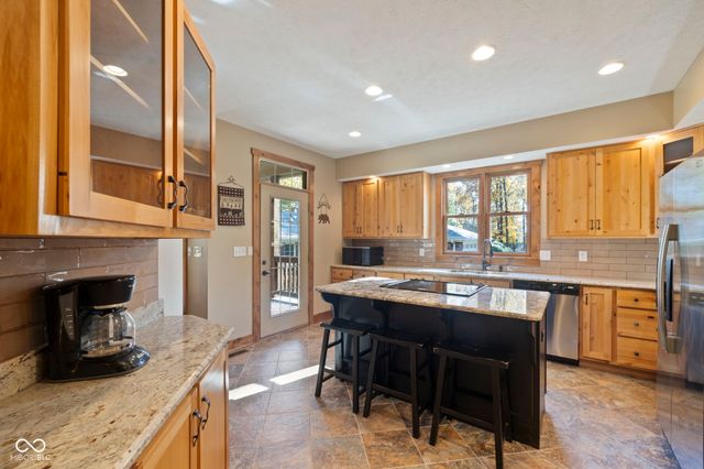 7563 Grizzly Drive, Nineveh, IN 46164