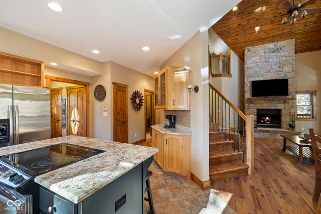 7563 Grizzly Drive, Nineveh, IN 46164