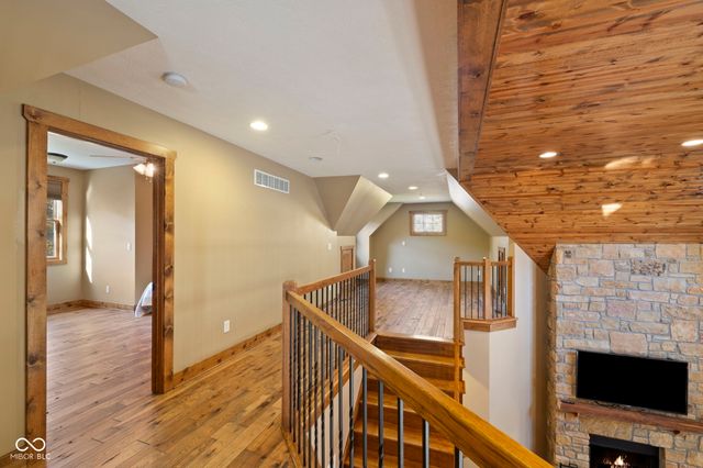 7563 Grizzly Drive, Nineveh, IN 46164