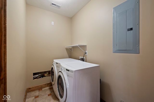 7563 Grizzly Drive, Nineveh, IN 46164