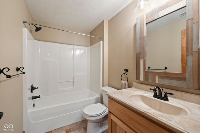 7563 Grizzly Drive, Nineveh, IN 46164