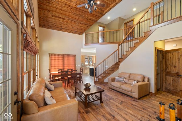 7563 Grizzly Drive, Nineveh, IN 46164