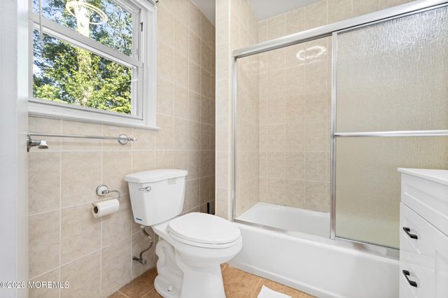 55 Ainsworth Avenue, East Brunswick, NJ 08816