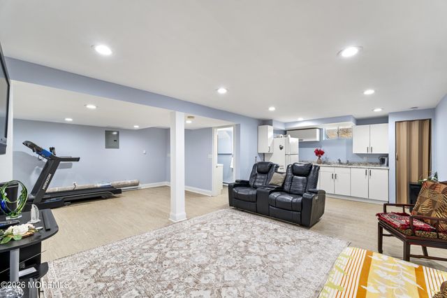 55 Ainsworth Avenue, East Brunswick, NJ 08816