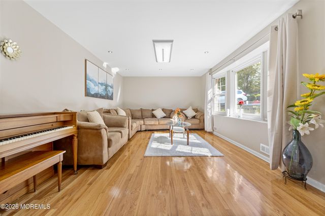 55 Ainsworth Avenue, East Brunswick, NJ 08816