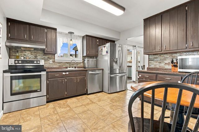 331 CEDAR ST, Warminster, PA 18974
