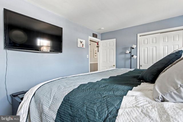 331 CEDAR ST, Warminster, PA 18974