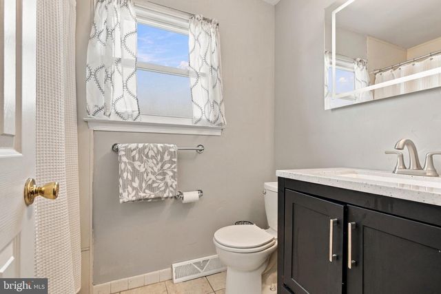 331 CEDAR ST, Warminster, PA 18974