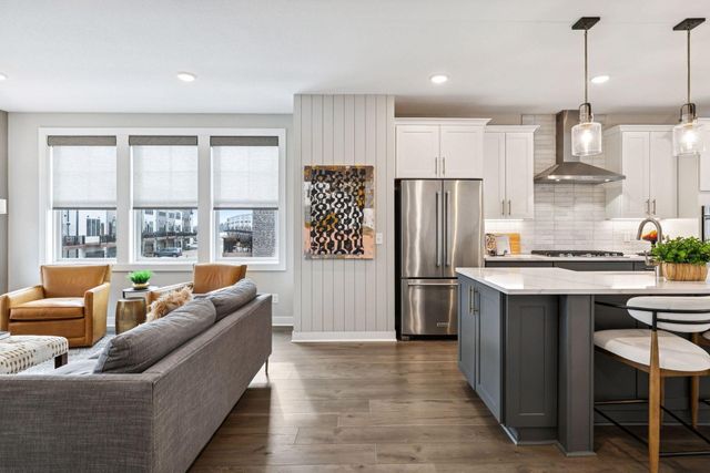 850 Mount Curve Boulevard L, Saint Paul, MN 55116