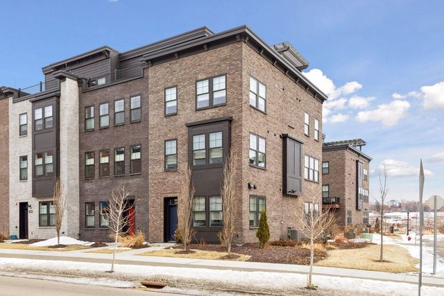 850 Mount Curve Boulevard L, Saint Paul, MN 55116