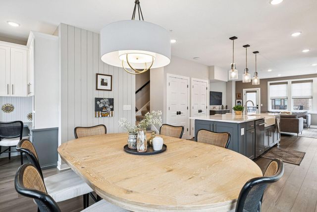 850 Mount Curve Boulevard L, Saint Paul, MN 55116