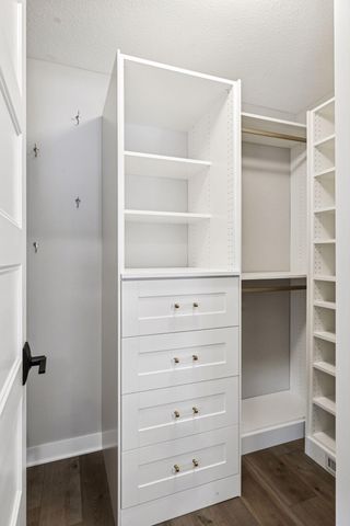 850 Mount Curve Boulevard L, Saint Paul, MN 55116