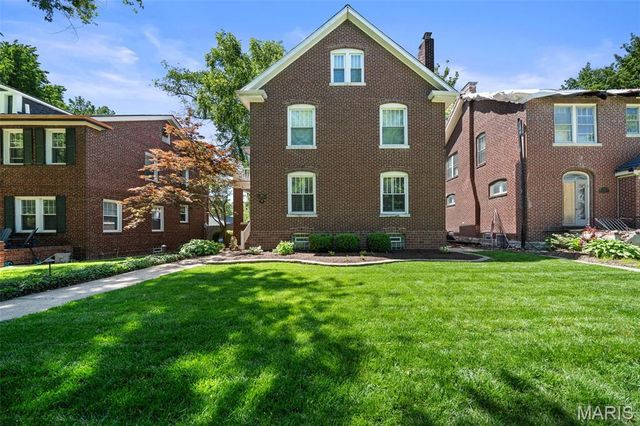 6920 Pershing Avenue, University City, MO 63130