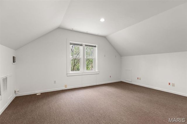 6920 Pershing Avenue, University City, MO 63130