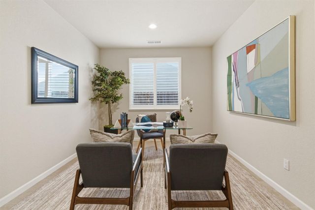 3832 Lookout Dr, Modesto, CA 95355