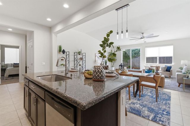 3832 Lookout Dr, Modesto, CA 95355