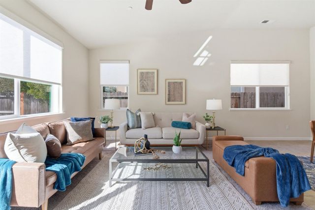 3832 Lookout Dr, Modesto, CA 95355