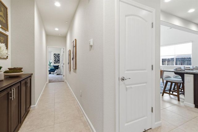 3832 Lookout Dr, Modesto, CA 95355