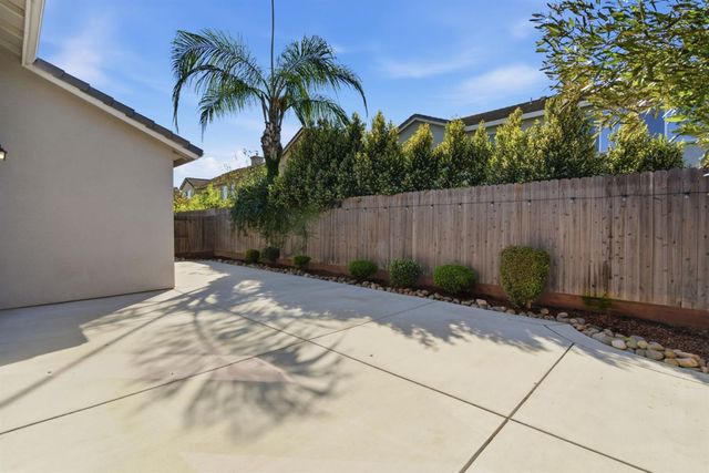 3832 Lookout Dr, Modesto, CA 95355