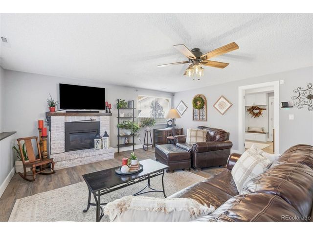 3160 Westcliff Dr E, Colorado Springs, CO 80906