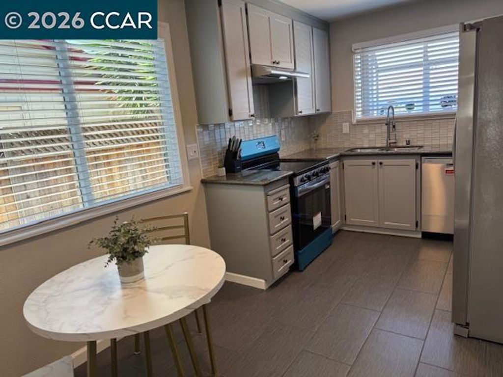 Image 11 of property listing at 37 Virgil Ct, Bay Point, CA 94565