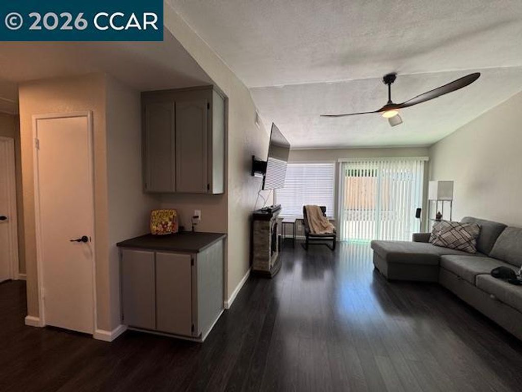 Image 6 of property listing at 37 Virgil Ct, Bay Point, CA 94565