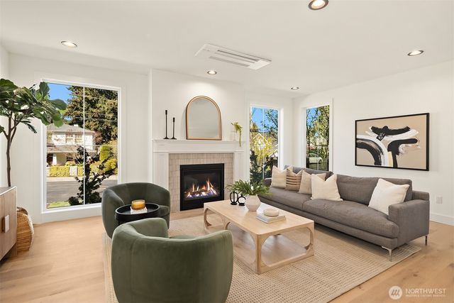 319 18th Avenue, Kirkland, WA 98033