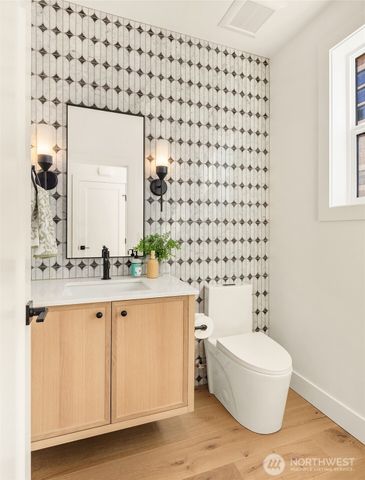 319 18th Avenue, Kirkland, WA 98033