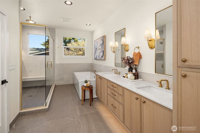 319 18th Avenue, Kirkland, WA 98033