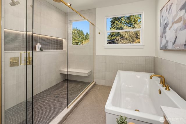 319 18th Avenue, Kirkland, WA 98033