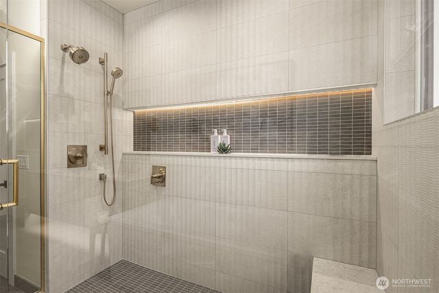 319 18th Avenue, Kirkland, WA 98033