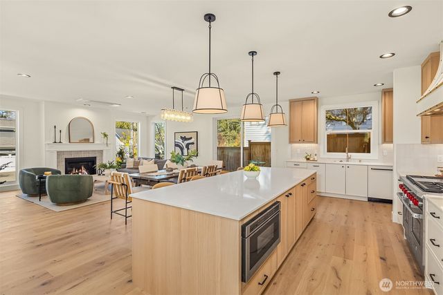 319 18th Avenue, Kirkland, WA 98033