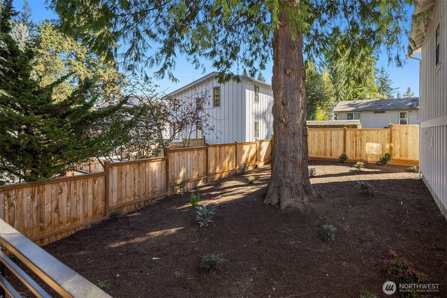 319 18th Avenue, Kirkland, WA 98033