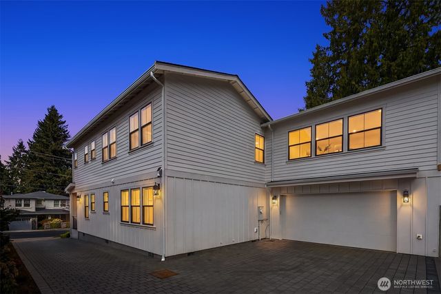 319 18th Avenue, Kirkland, WA 98033