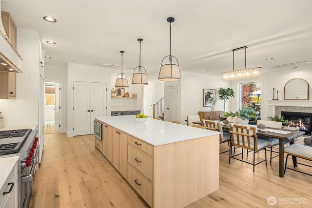 319 18th Avenue, Kirkland, WA 98033