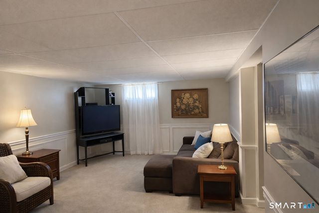 3 Seventh Street, Newington, CT 06111