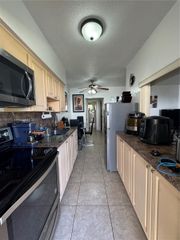 71 NW 76th St 5, Miami, FL 33150