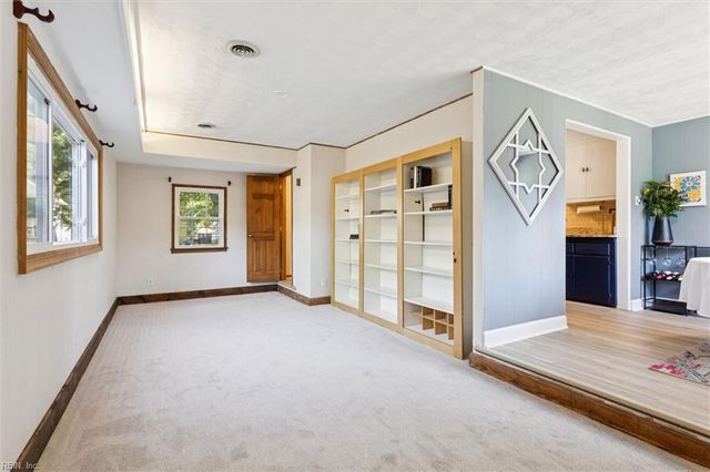 205 River RD, Newport News, VA 23601