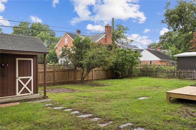 205 River RD, Newport News, VA 23601