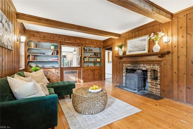 205 River RD, Newport News, VA 23601