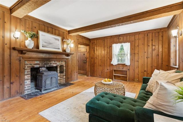 205 River RD, Newport News, VA 23601