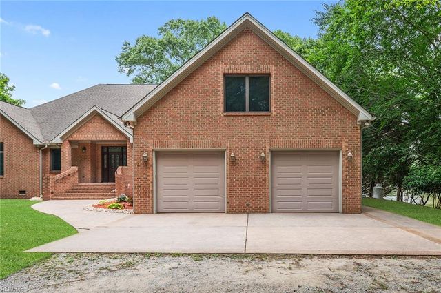 5286 Bennetts Pasture RD, Suffolk, VA 23435