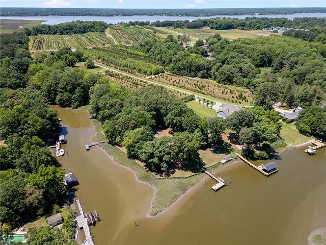 5286 Bennetts Pasture RD, Suffolk, VA 23435