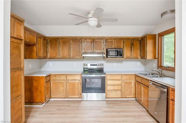 5286 Bennetts Pasture RD, Suffolk, VA 23435