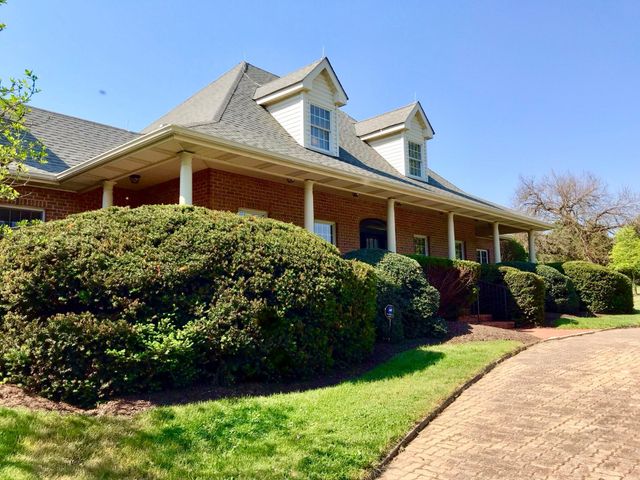 156 UVILLA ESTATES DR, Shenandoah Junction, WV 25442